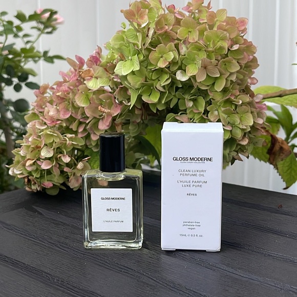 Gloss Moderne - Clean Luxury Roll on Perfume Oil - RÊVES - Picture 2 of 12